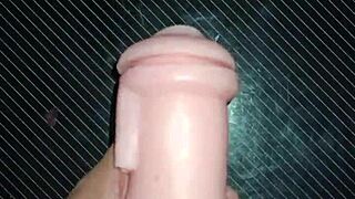 Kissy blowjob on vagina and deep throat