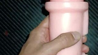 Kissy blowjob on vagina and deep throat