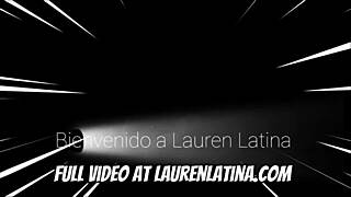 Madura Venezolana Invita a Hijastra a Trío con Extranjero en Grupo Casero