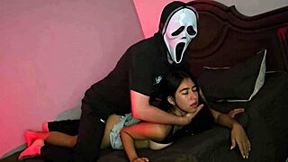 Truco O Trato En Halloween Con Mi Hermanastra Caliente Ghostface