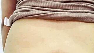 Me encanta poner a mi novia de espaldas para ver su culo rebotar