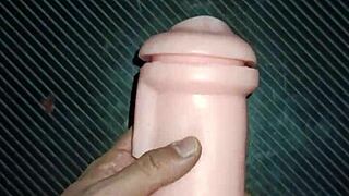 Kissy blowjob on vagina and deep throat