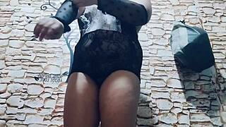 rubbing dildo with pussy and feet in lingerie 😍