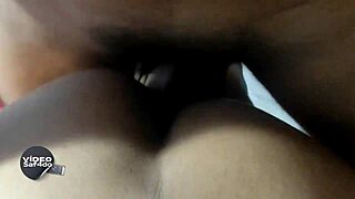 acabei comendo a magrinha da minha chefe completo no red