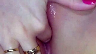 Wife enjoys delicious masturbation session 😘