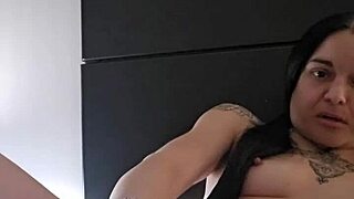 Emy angel touches herself and rubs on her toy 😍 so hot!