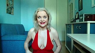 Mommy Goes Crazy With Dildo At Home Alone