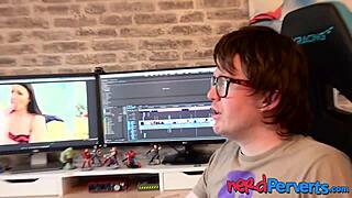 Does Nerdy Dude Trick Wannabe Pornstar Into Sucking His Dick?