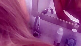 Bem Gulosa Engolindo Toda A Piroka Do Marid�o No Banheiro Do Hotel E Depois Ele Fodeu Minha Bucetinha At� Gozar Na Minha Bunda