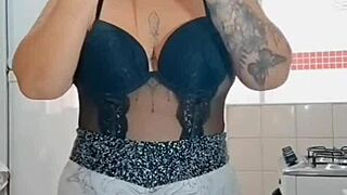 The big pussy everyone loves, where I suck the milk from my naughty eaters in exhibitionist flashing scenes.