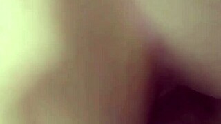 Bem Gulosa Engolindo Toda A Piroka Do Marid�o No Banheiro Do Hotel E Depois Ele Fodeu Minha Bucetinha At� Gozar Na Minha Bunda