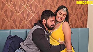 Desi Makan Malkin Seduced Her Naughty Teen 18+Age Servant For The Hardcore Sex