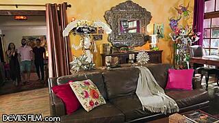 Devilsfilm Vanessa Vega Deepthroats into Bi 3-Way