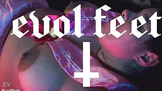 Chubby sluts love feet and pussies