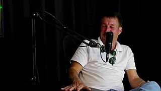 O cu � uma fruta gostosa gosta de bater assistiu o filme da filha o neto poderia trabalhar de outras maneiras e o fetiche e a loucura - carlos urach watch on sheer red