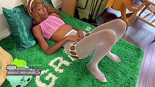 innocent teen discovers pussy licking for the first time, cumming repeatedly