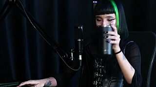 decidiu investir em conteudo porno foi chamada na direcao da escola por um video vazado perdeu a virgindade na cama da mae carol rhcp sheer red