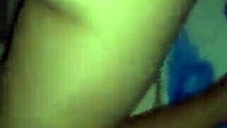 Vecina de culo perfecto se deja follar pequeña vagina joven amigo del padre