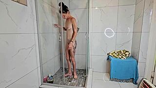 Hairy cunt or clean shaved cunt morning shower!