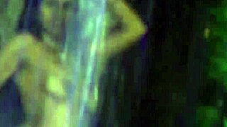 showing off sensual naked body while seducing man 😘