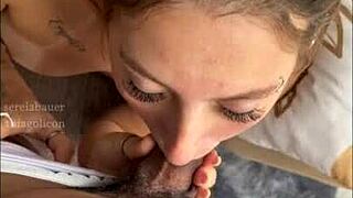 chamei o uber pro meu ap depois da corrida e mandei ele gozar na minha boquinha, tive que beber todo o leitinho 😏