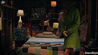 Lizzy Caplan In Frankie Boom 2013