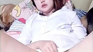 Intense solo machine session with squirt