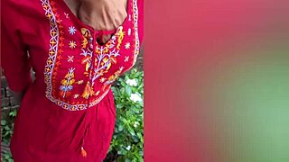 Watch this Indian hot girl fucking her boyfriend