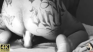 Famous Singer's Passionate Pussy Toy Session