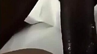 Teen 18 records her lover fucking her pussy while boyfriend is at school