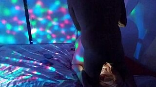 vivi guedez shows off her perfect curves in a surprising way