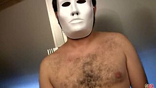 Two hotties sucking cocks and drinking cum in spanish bukkake