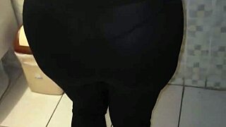 i folling the cleaning lady so hard, shes moaning like crazy