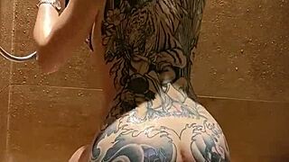 carolina iena taking a sensual shower and showing her feet