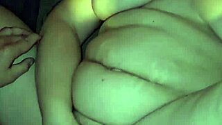 In the 1940s, a vintage milf enjoys a passionate fuck that ends with a creampie.