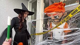 Feeling The Magic As Chloe Foxxe Rides For A Cumshot