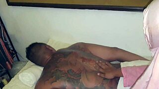 Massagem Desi Com Lutador Pit Bull Porn!