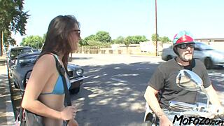 Mofozo Com - Brunette College Student Gets A Facial