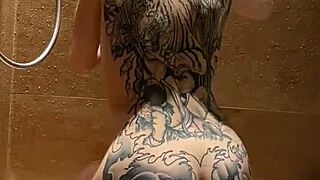 carolina iena taking a sensual shower and showing her feet