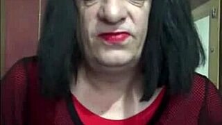 bisexual crossdresser fills himself up shyly at home