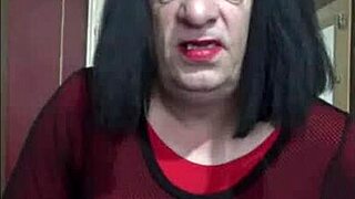 bisexual crossdresser fills himself up shyly at home