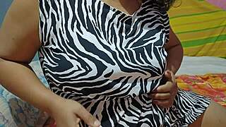 indian desi girl priya having sex with boyfriend?