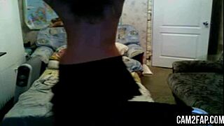 i'm that hot blonde webcam babe dying for your eyes on me right now