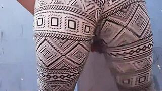 Mi hijastra lesbiana teen se toca tetas y culo grabando para xvideos, qué puta