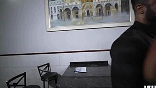 corno marido watches fat ebony wife squirt on monster bbc!