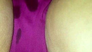 spread those wet lips wide open now