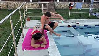 i splash in pool padrastro heats me up we fuck creampie style