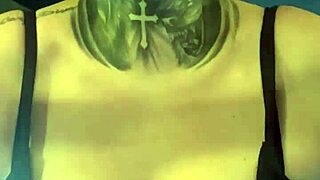 Gym watcher makes her pussy drip down legs in public stare