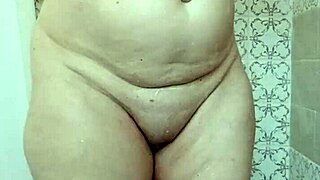 hey wanna see a sneaky quick orgasm fuck at mummy's place?