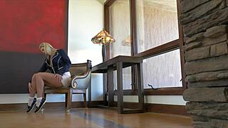 Scarlet red fingers shaved pussy in solo blonde masturbation bliss